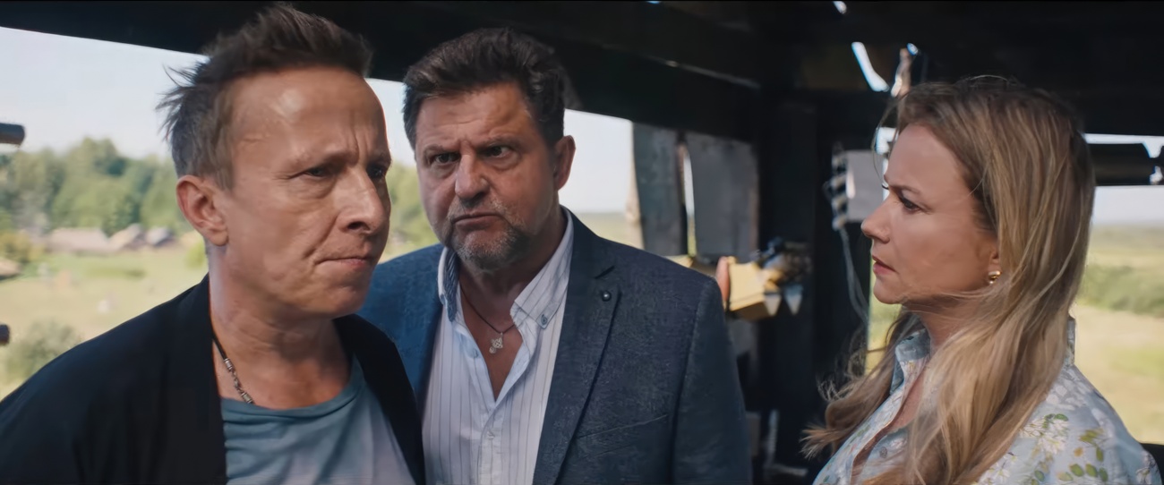 Обложка: кадр из фильма «Холоп 2»