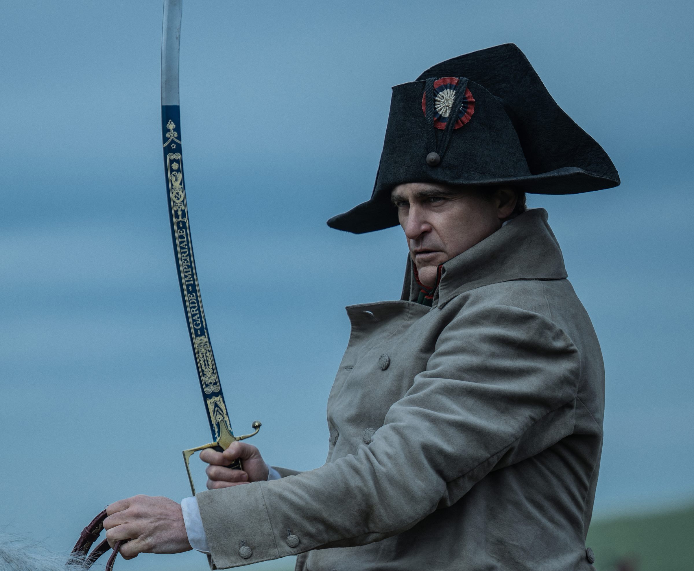 Обложка: кадр фильма «Наполеон» (2023)