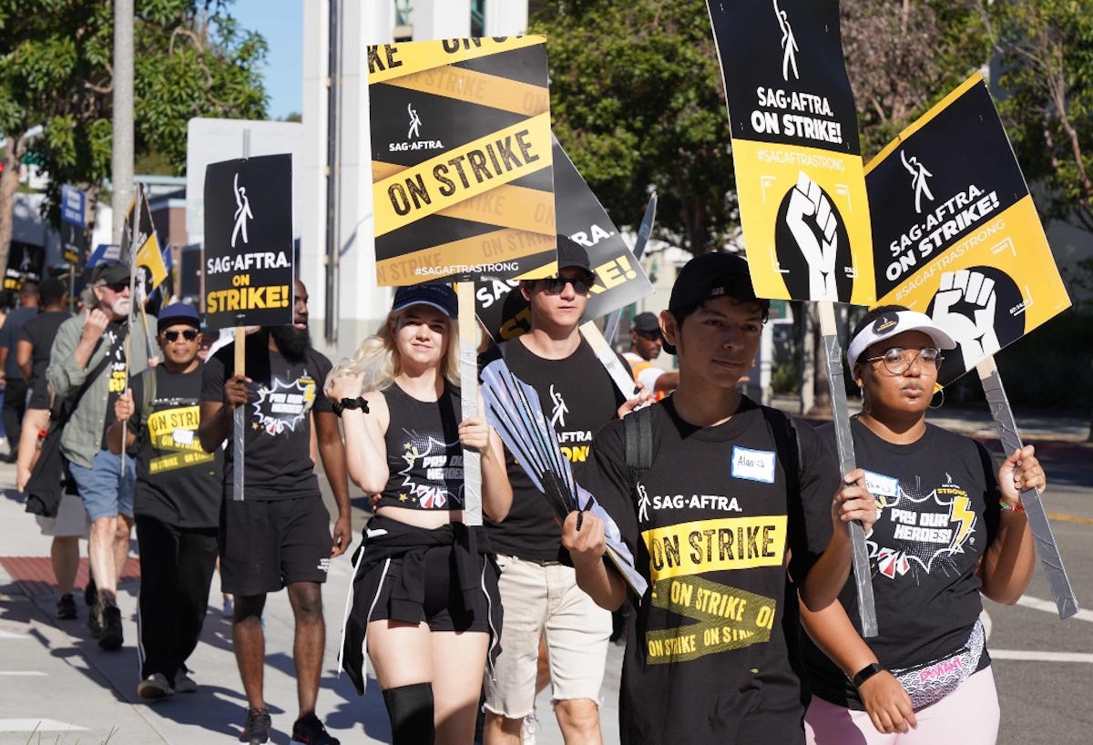 Обложка: фото из соцсетей SAG-AFTRA