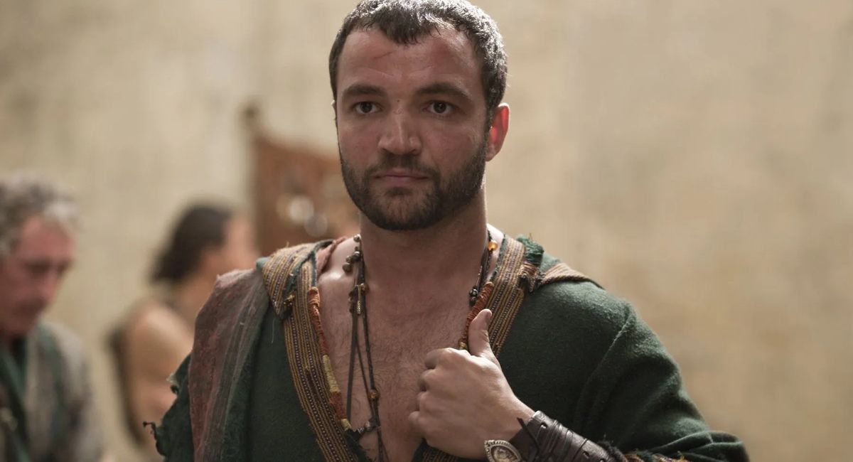 Обложка: кадр из сериала «Спартак: Кровь и песок»