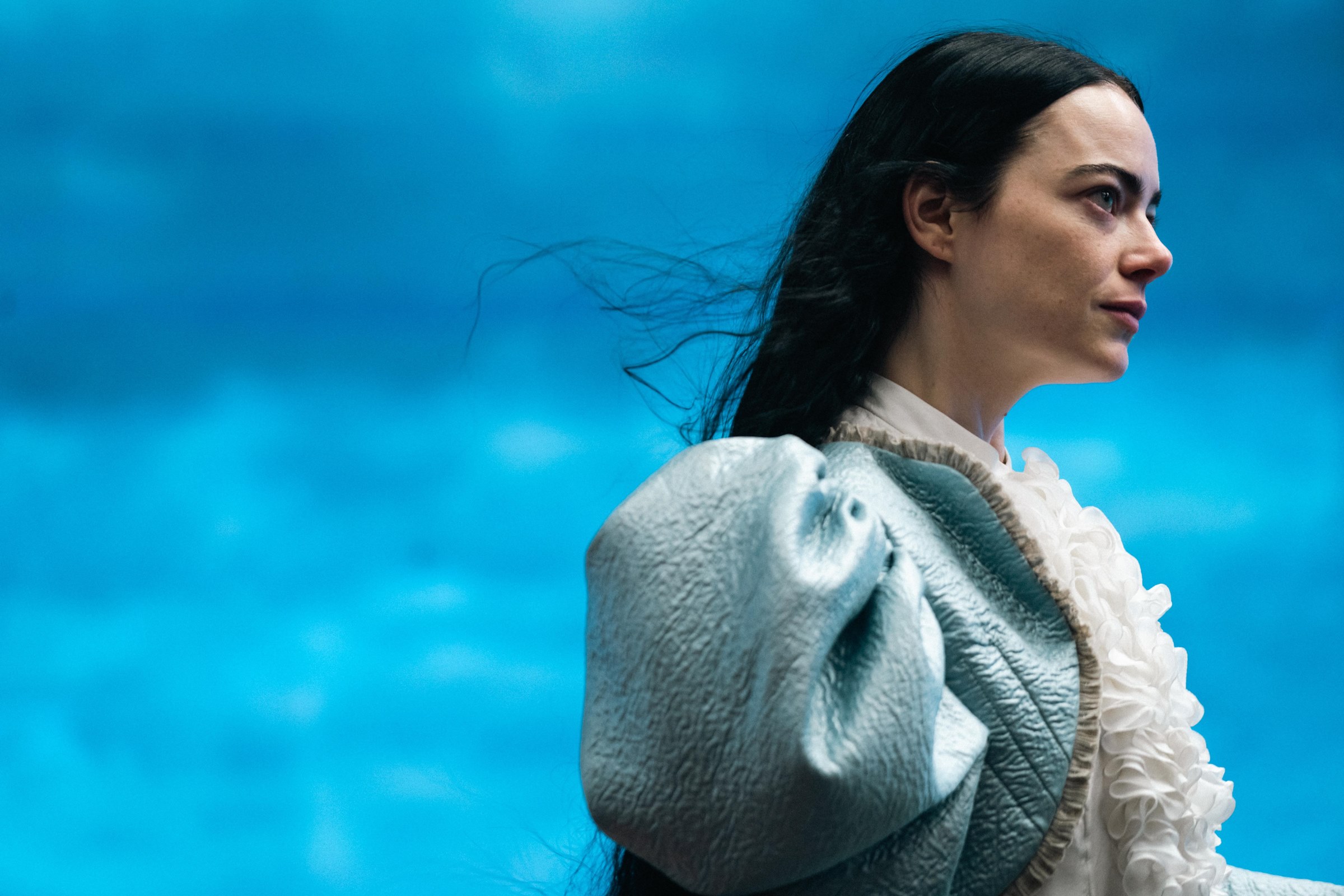 Обложка: кадр фильма «Бедные-несчастные» (2023)