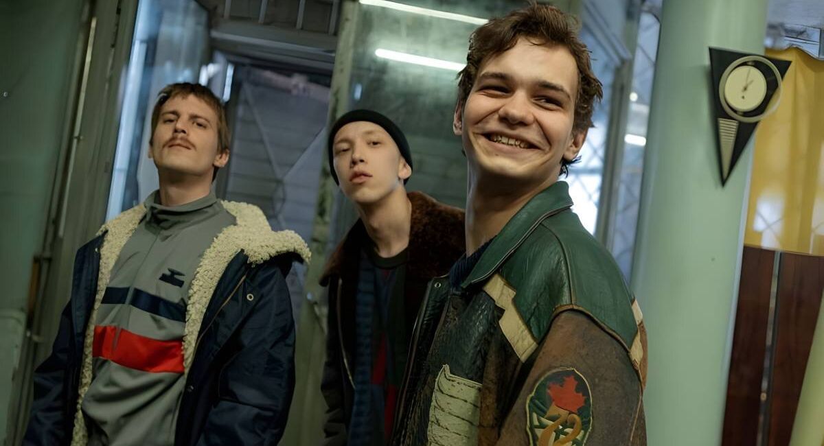 Обложка: кадр из сериала «Слово пацана»