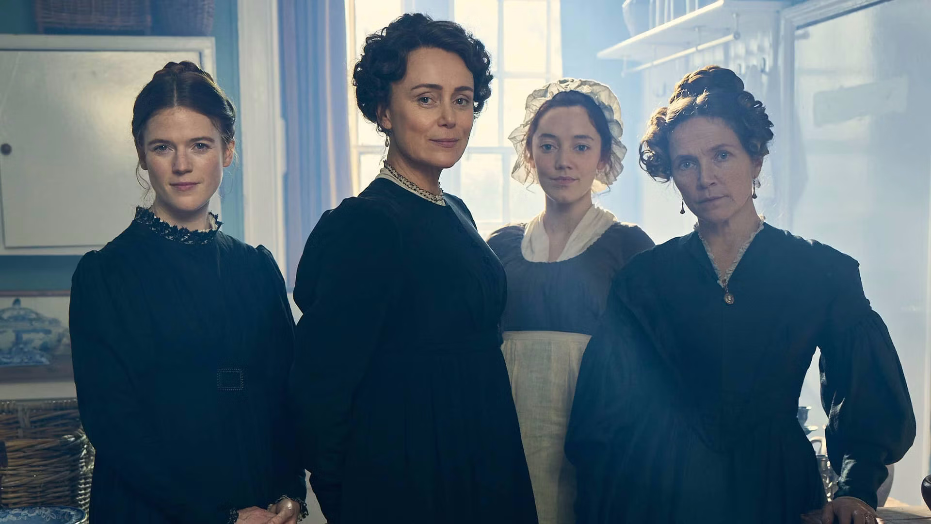 Вышли первые кадры сериала «Мисс Остин» со звездой «Игры престолов»