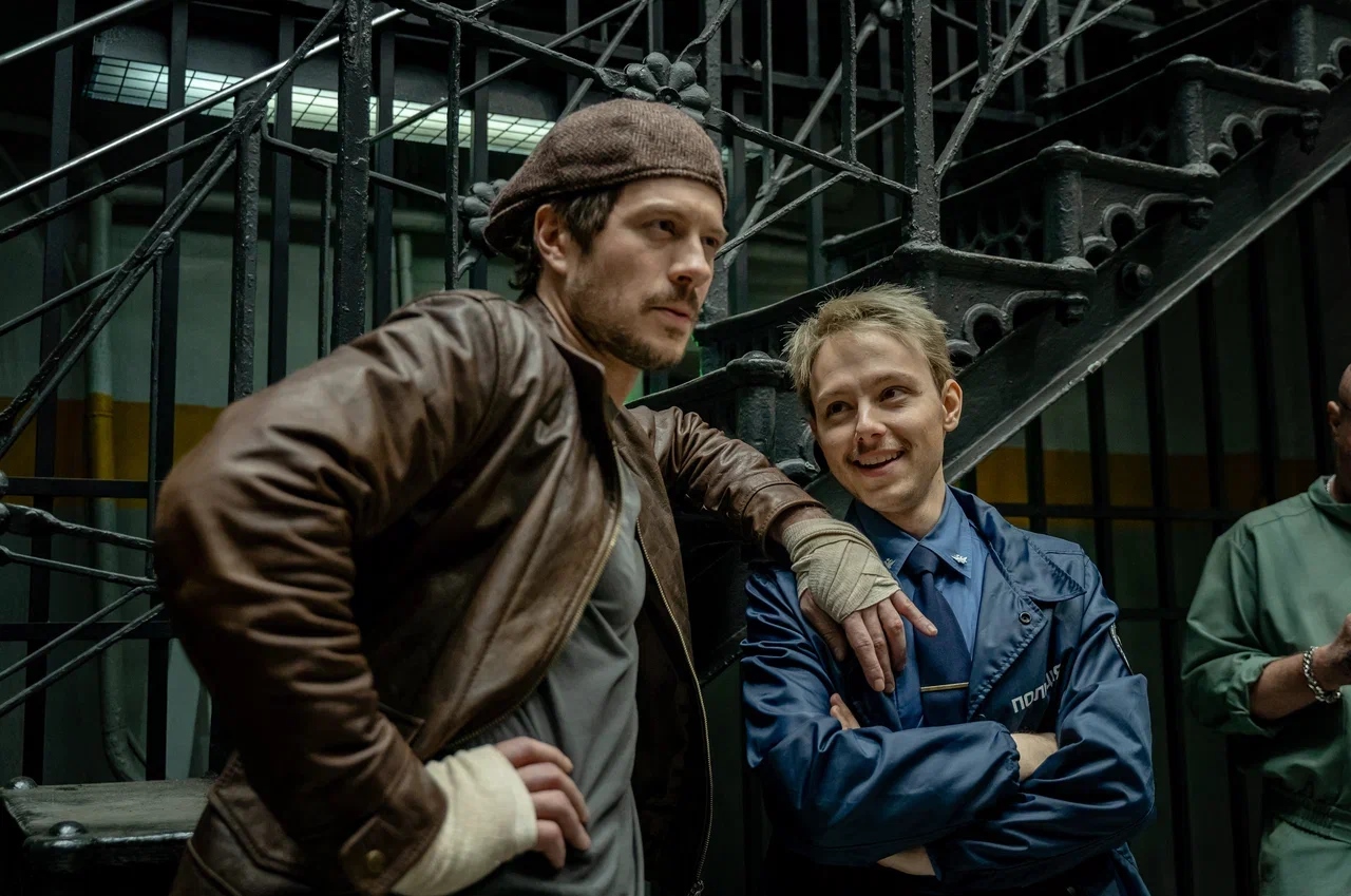 Обложка: кадр со съёмок «Майора Грома: Игра» // пресс-служба «Кинопоиска»