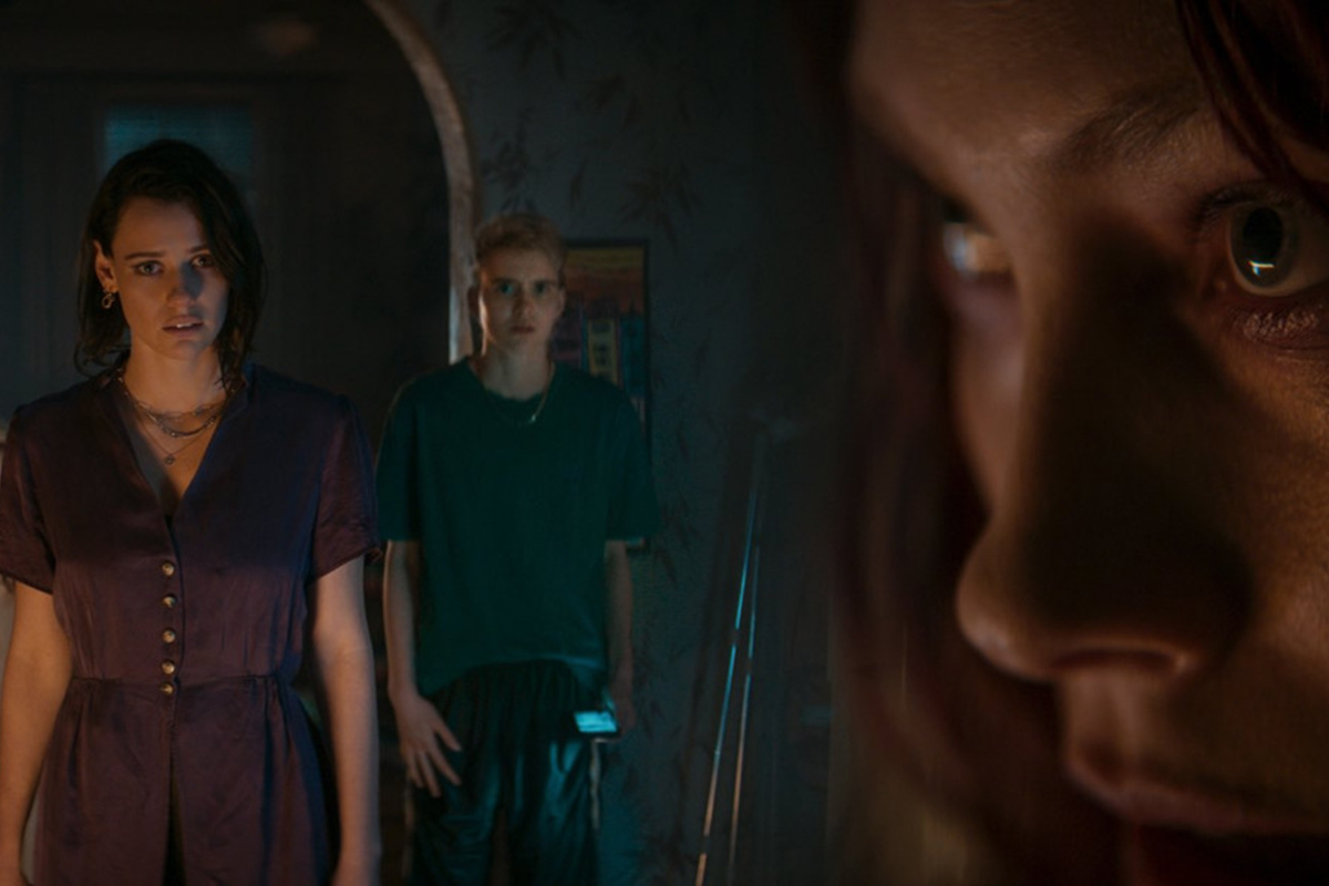 Обложка: «Восстание зловещих мертвецов»