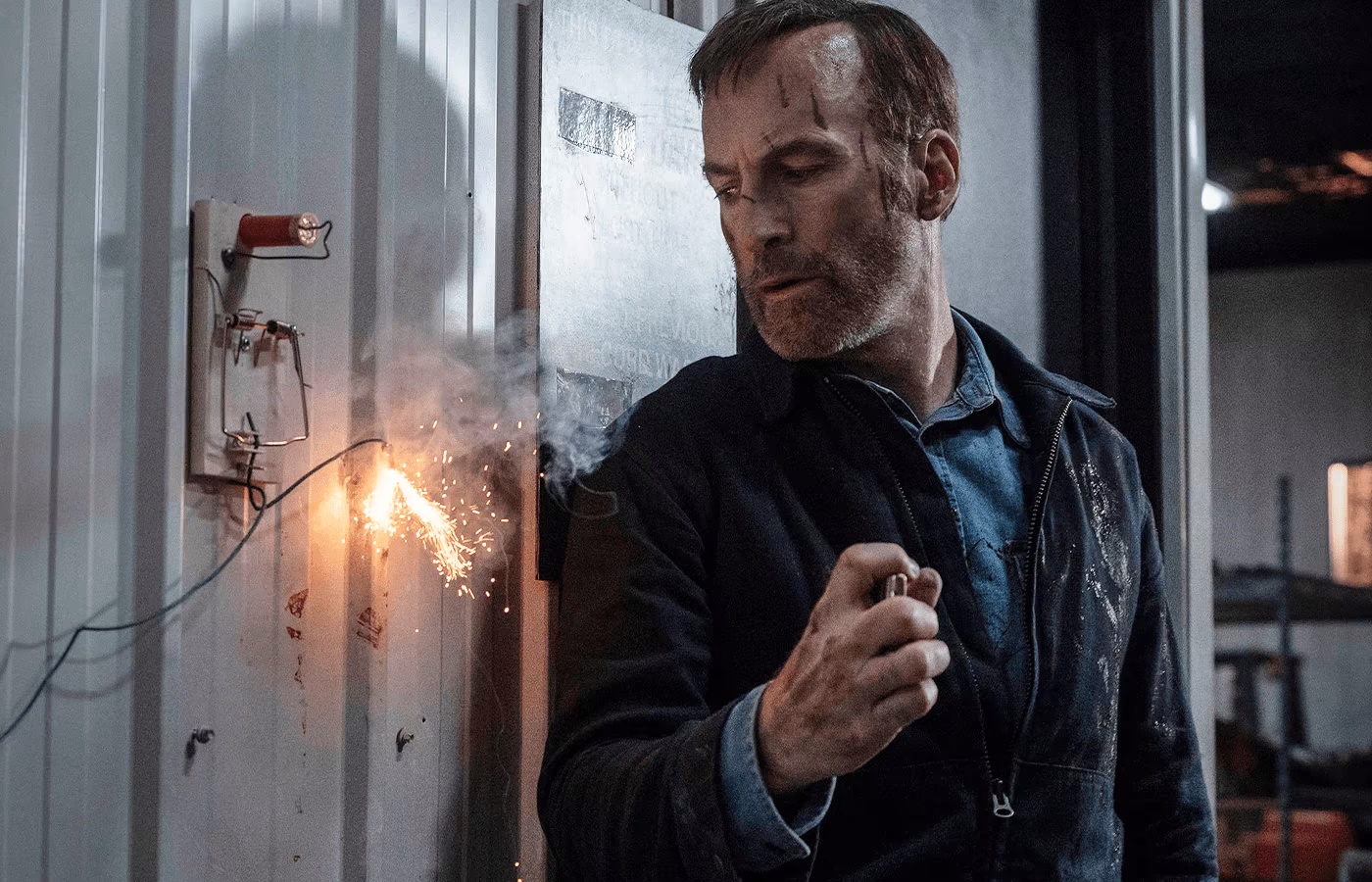 Обложка: кадр из фильма «Никто» (2021)