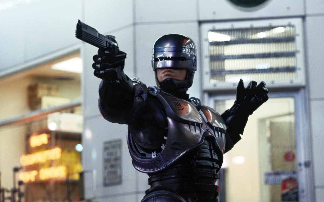 Обложка: кадр из фильма «Робокоп»