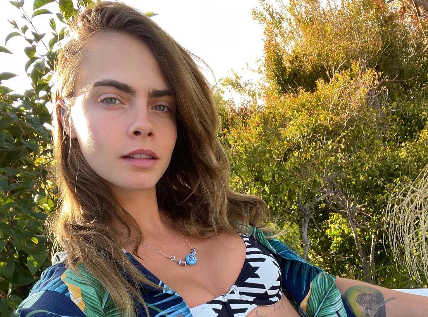 Обложка: фото из соцсетей Кары Делевинь