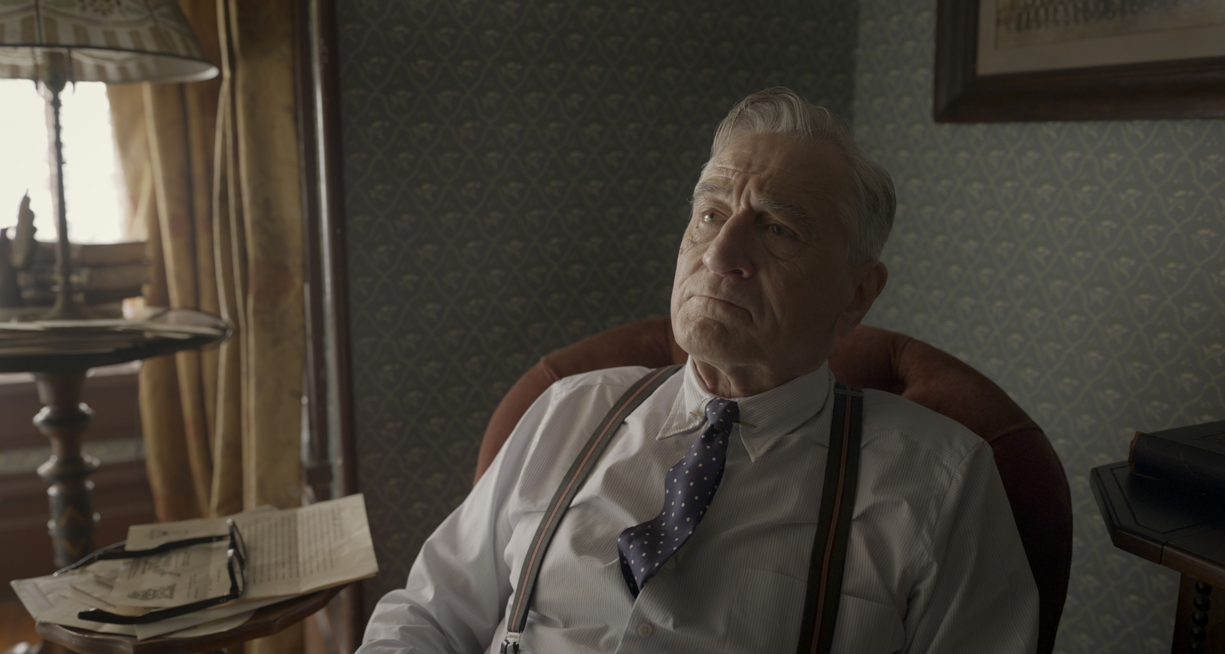 Обложка: Роберт Де Ниро в фильме «Амстердам» (2022)