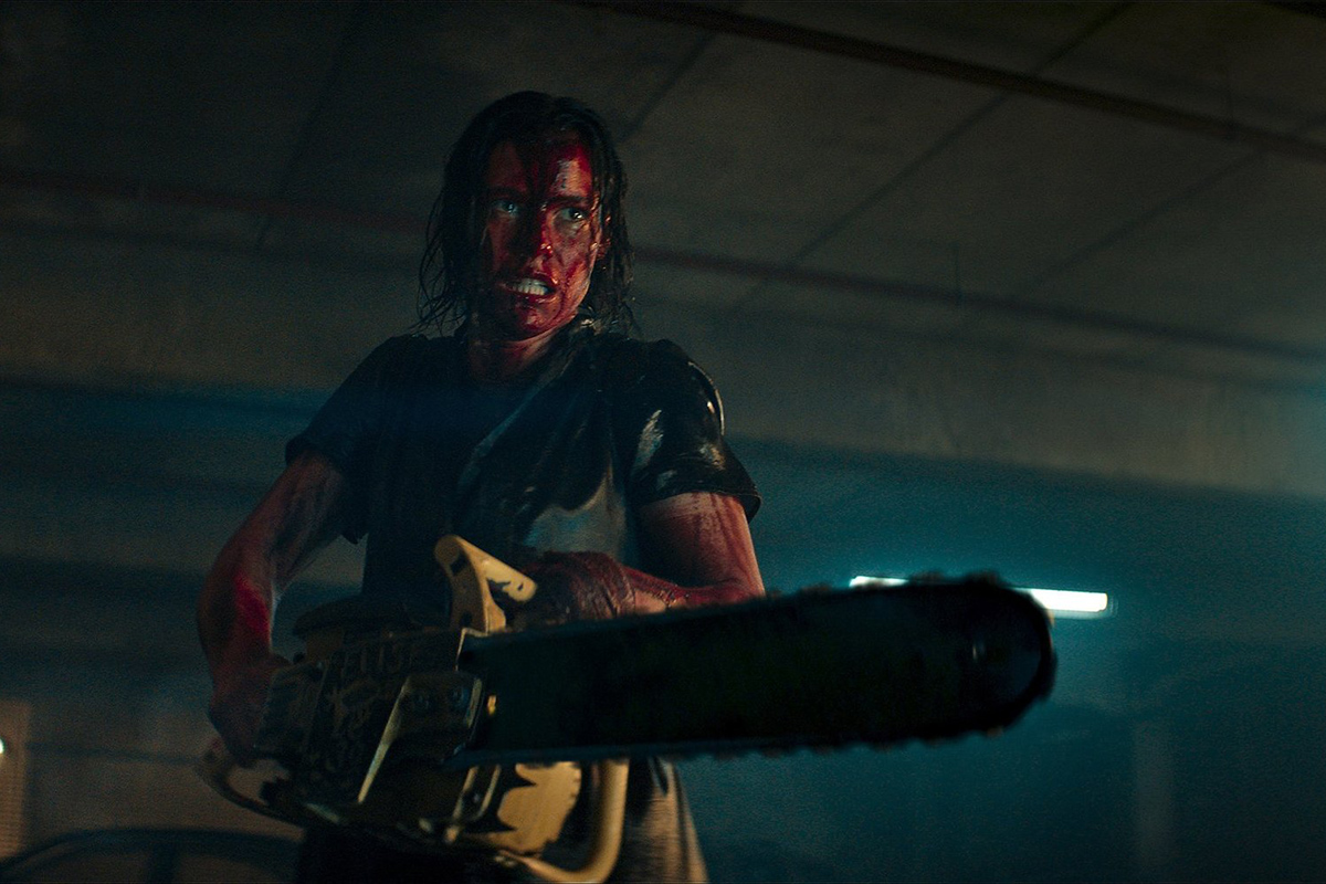 Обложка: «Восстание зловещих мертвецов»