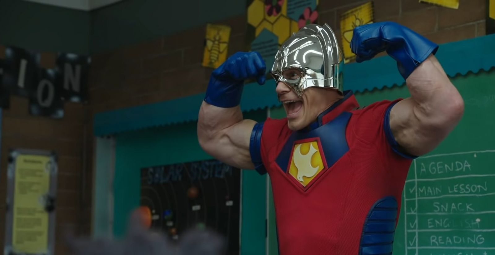 Обложка: кадр из сериала «Миротворец»