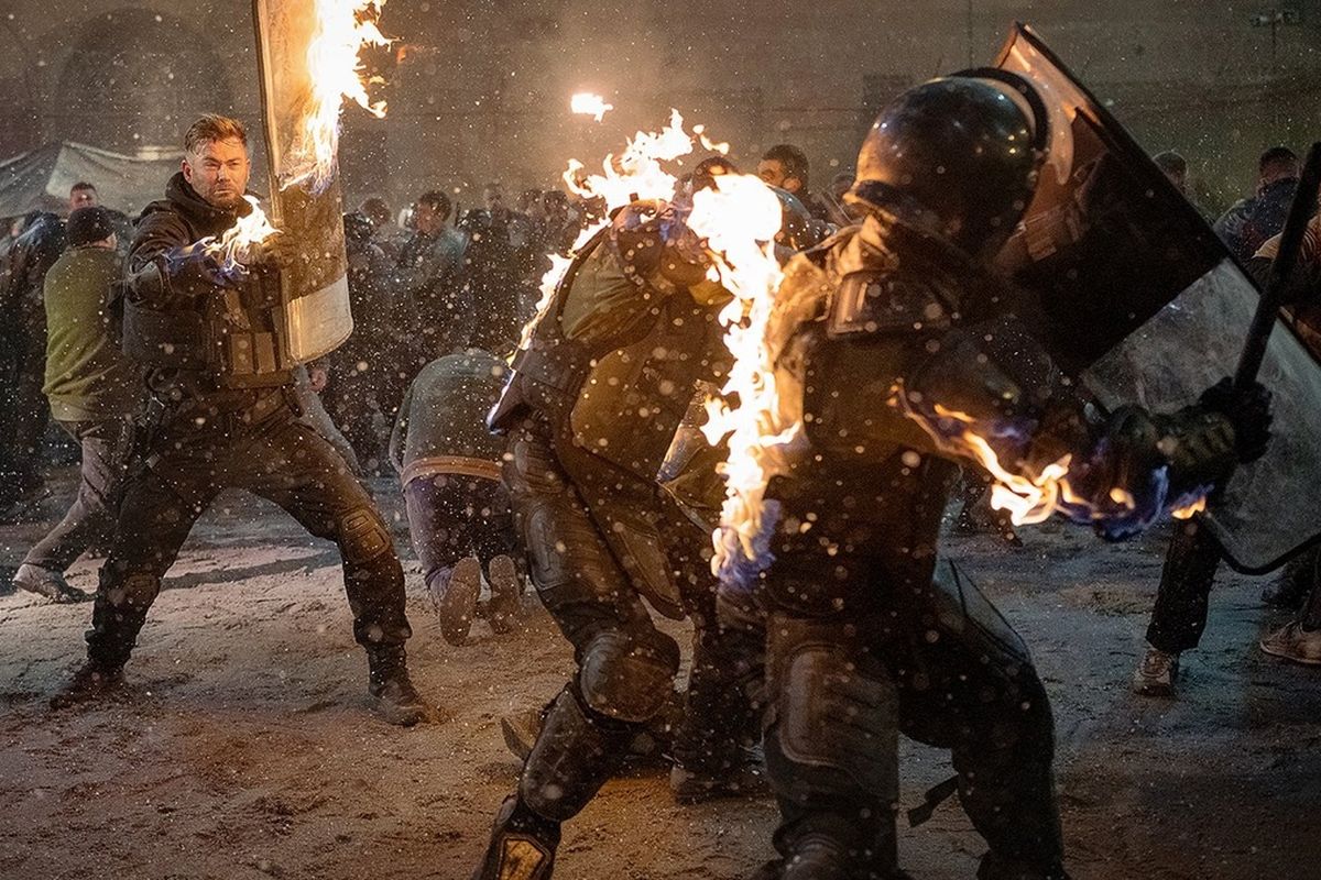 Обложка: Empire