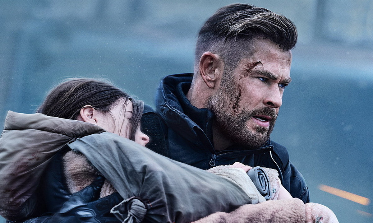 Обложка: постер фильма «Тайлер Рейк: Операция по спасению 2»