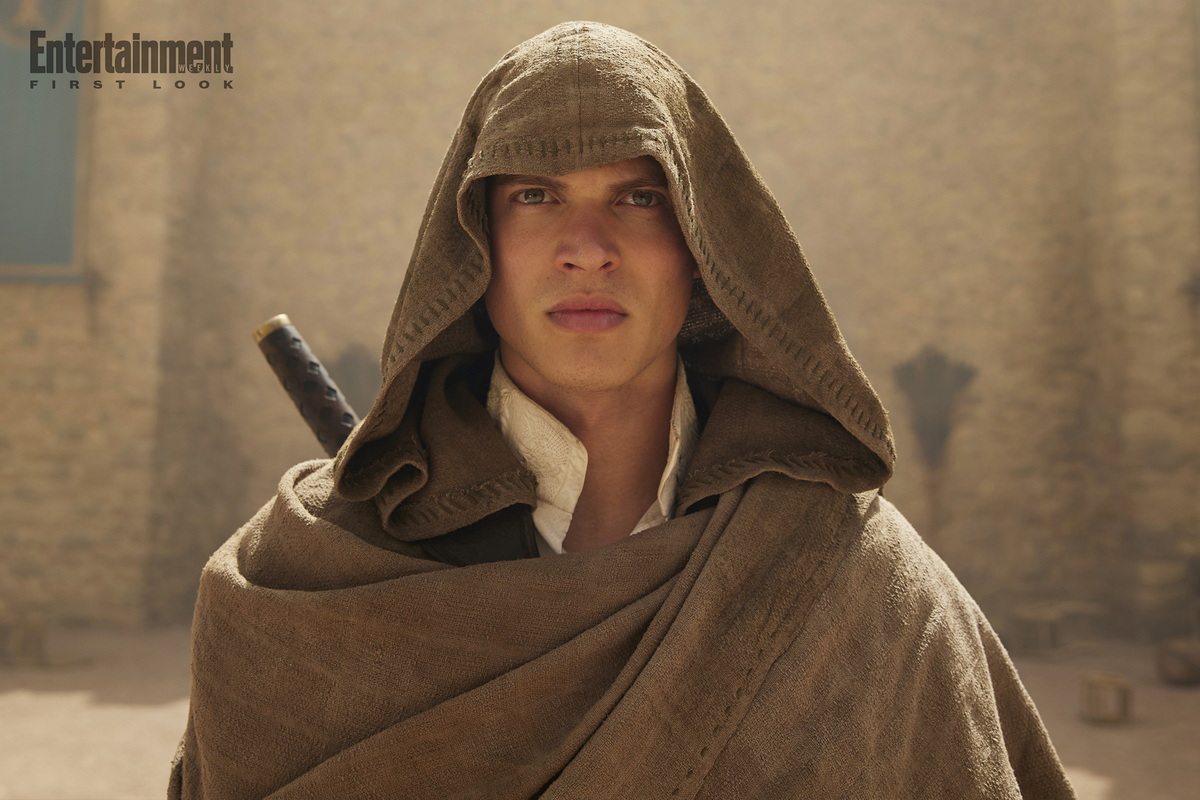 Обложка: кадр из сериала «Колесо времени»