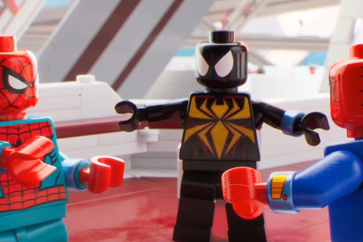 Обложка: кадр из фанатского ролика SPIDER-MAN: ACROSS THE SPIDER-VERSE but in LEGO