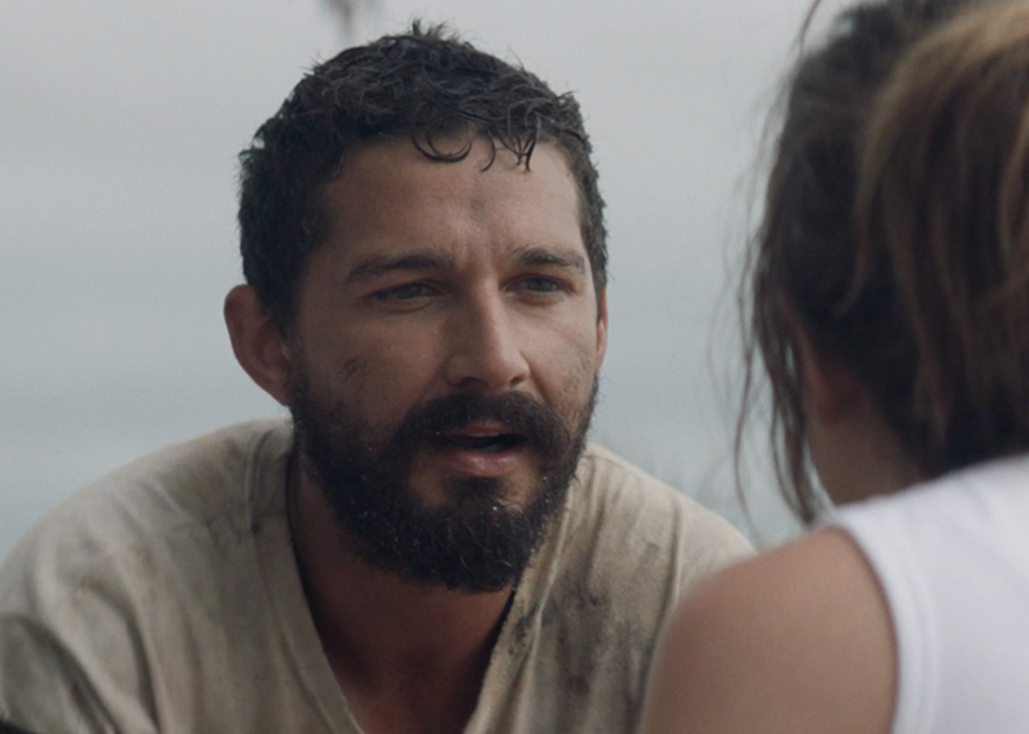 Обложка: Шайа ЛаБаф в фильме «Арахисовый сокол» (2019)