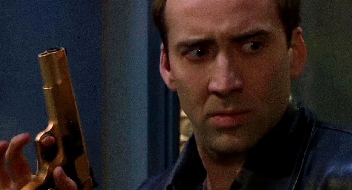 Обложка: кадр из фильма «Без лица»