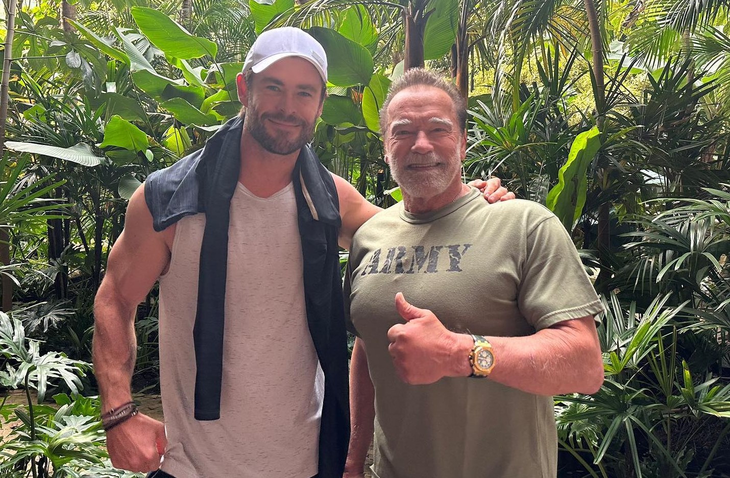 Обложка: фото из соцсетей Криса Хемсворта