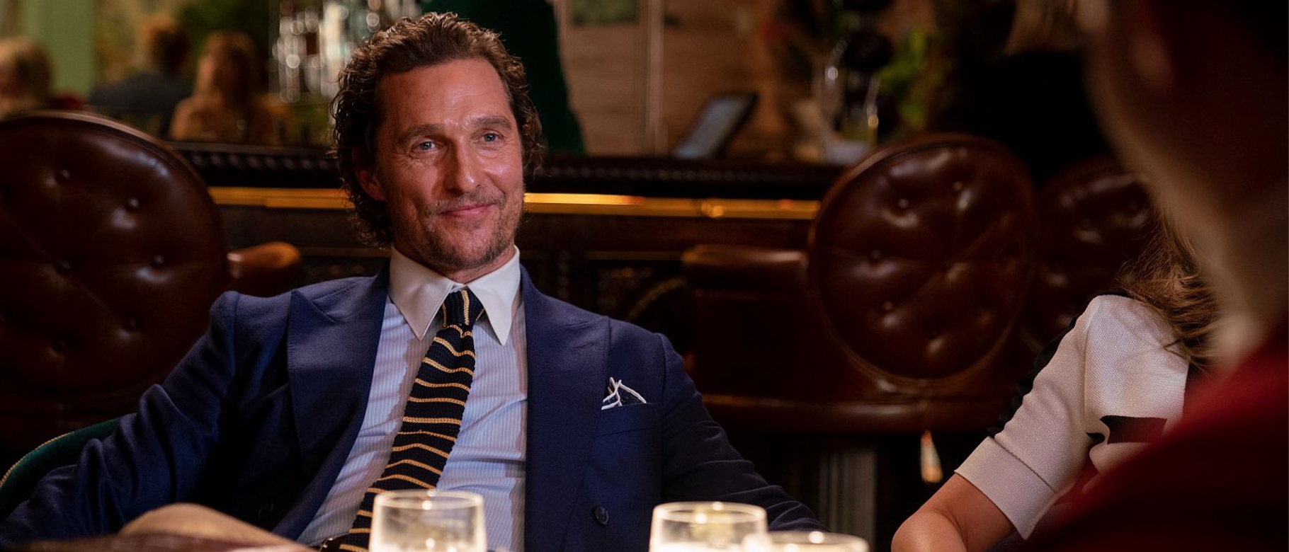 Обложка: Мэттью МакКонахи в фильме «Джентльмены» (2019)