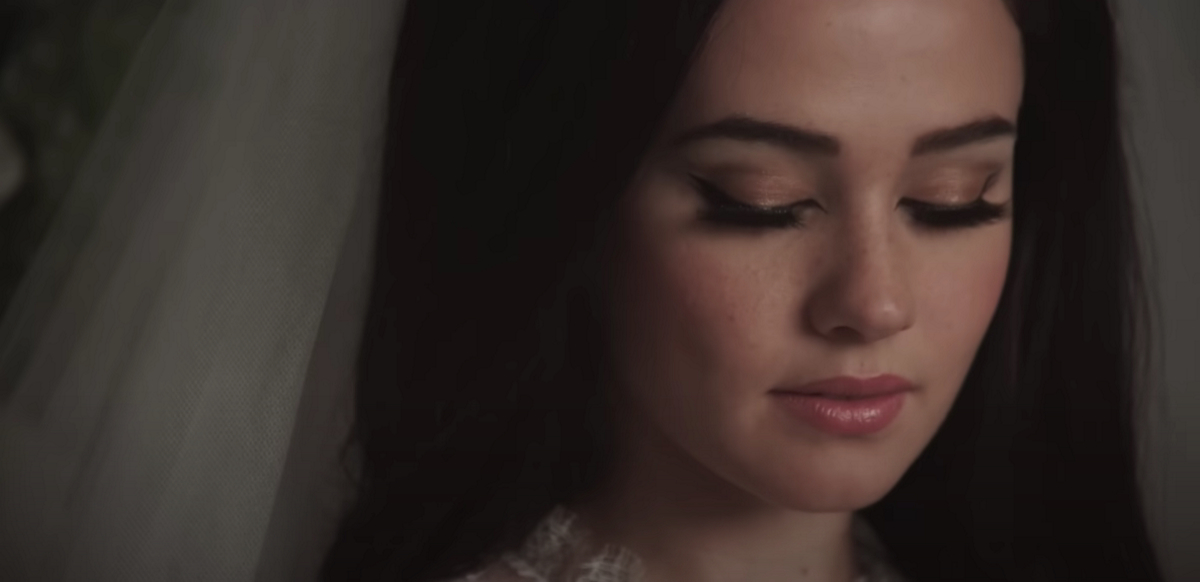 Обложка: кадр из фильма «Присцилла» (2023)