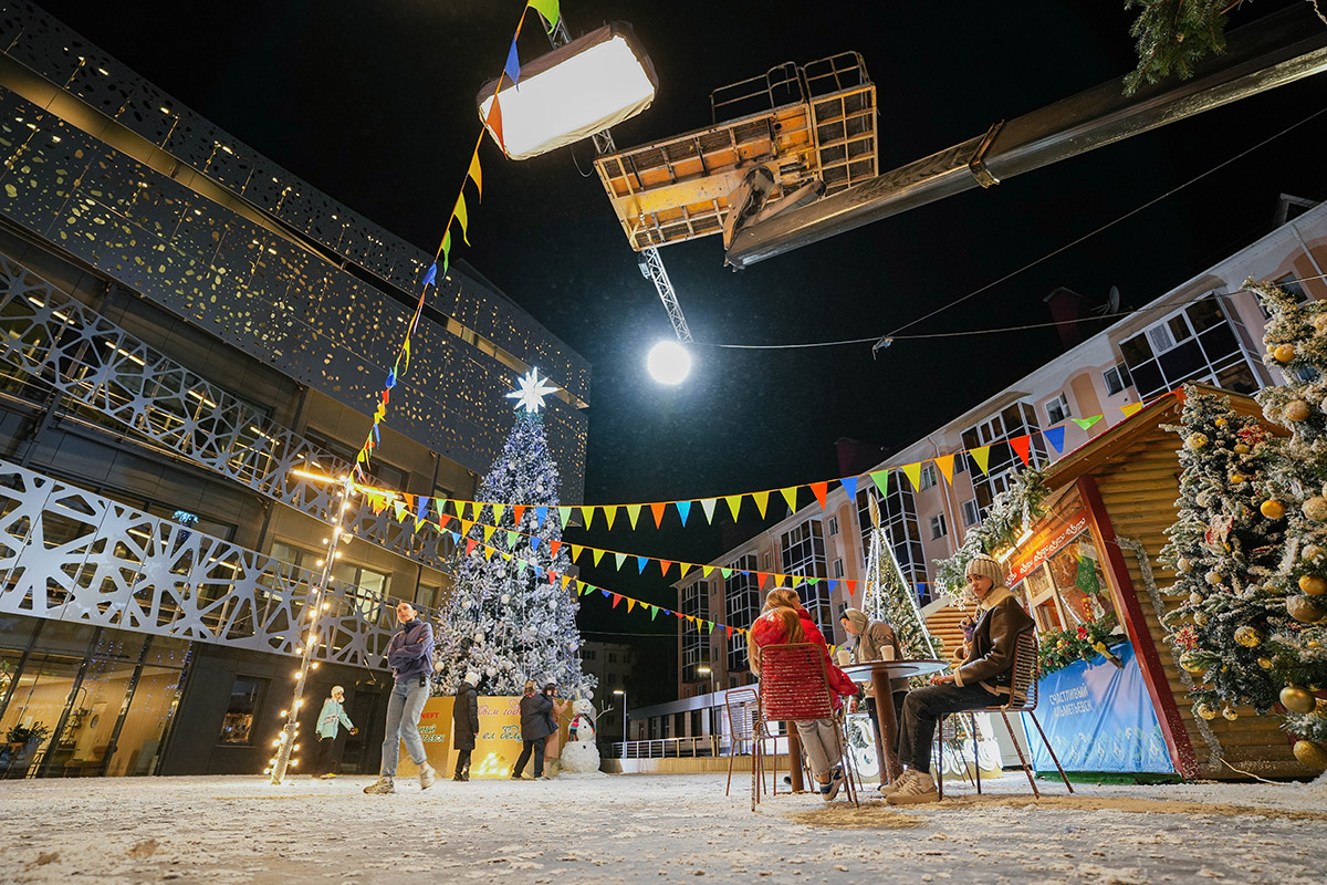 Обложка: «Ёлки 10», фото их пресс-релиза