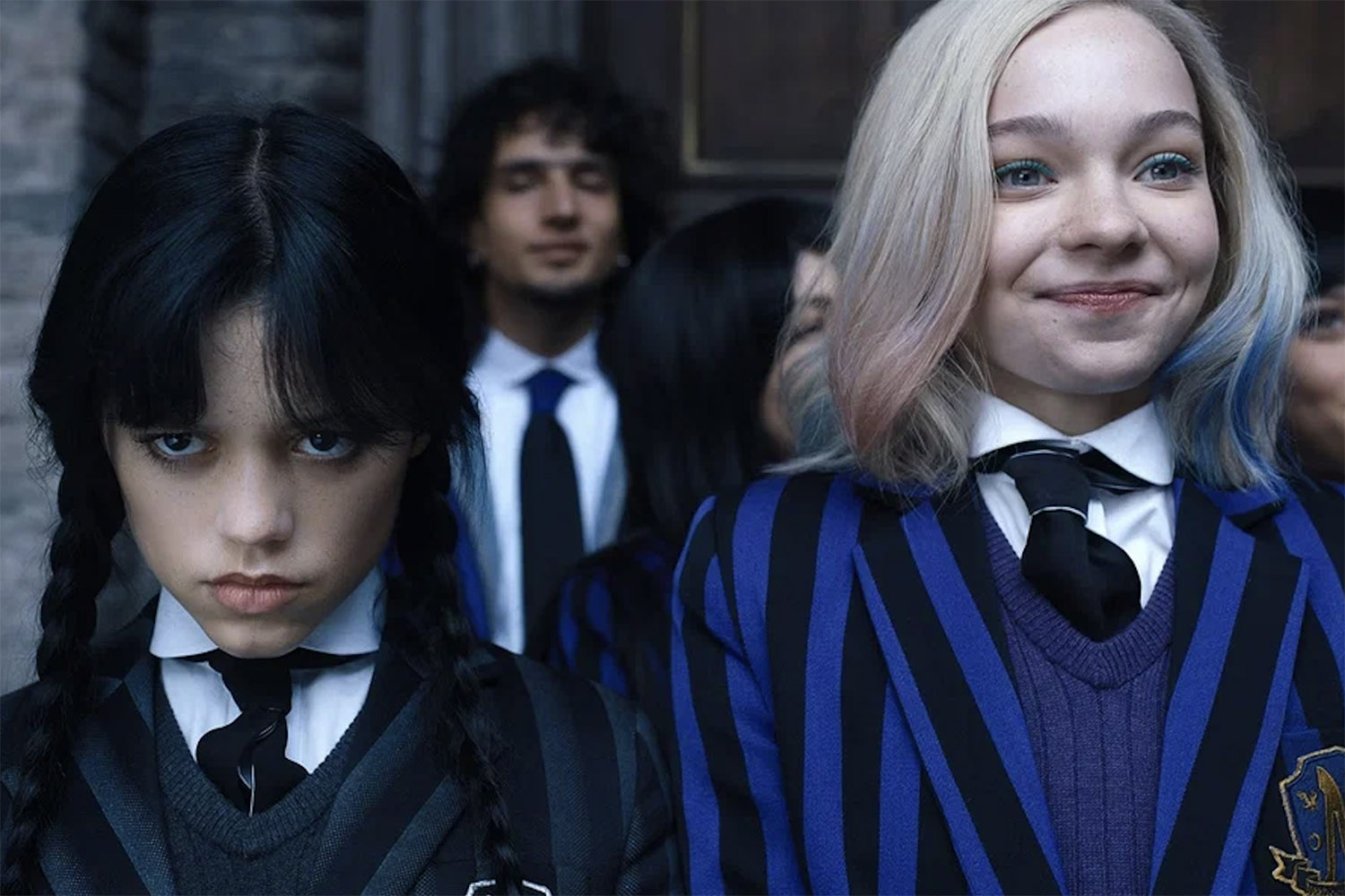 Обложка: кадр из сериала «Уэнсдэй»