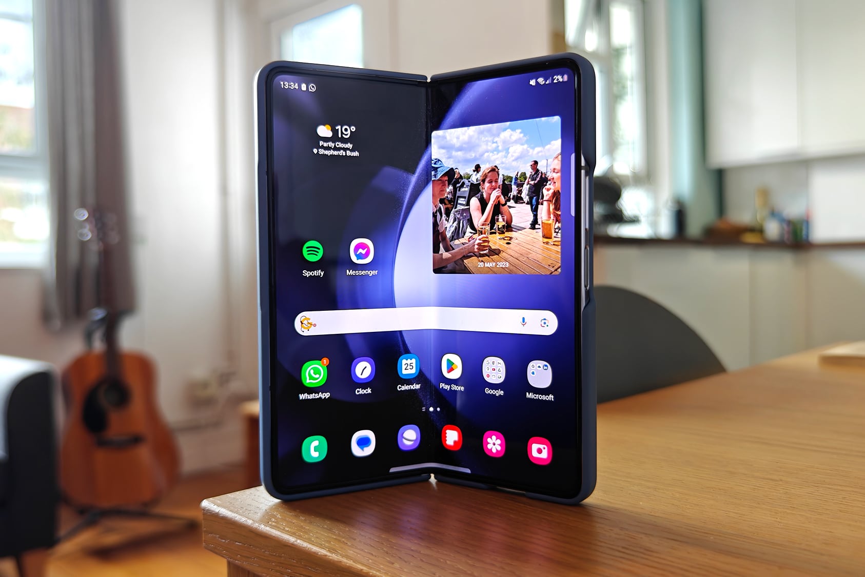 Продажи Samsung Galaxy Z Flip 5 и Fold 5 в России начались раньше мировых