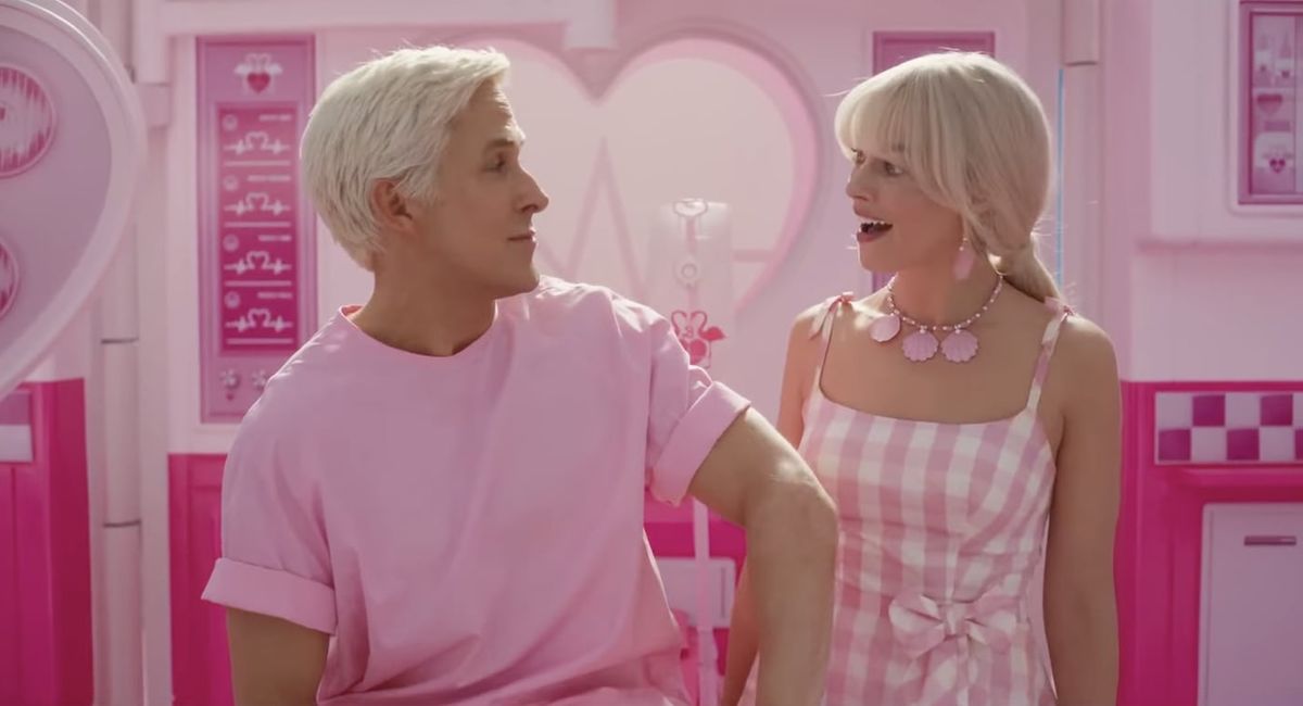 Обложка: кадр из фильма «Барби»