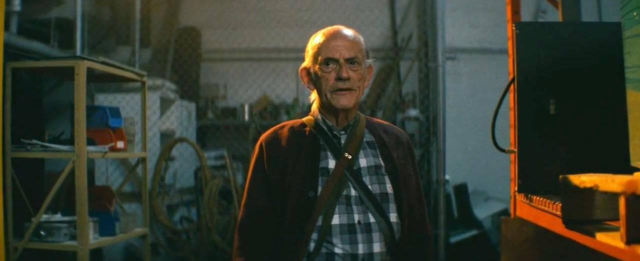 Обложка: Кристофер Ллойд в фильме «Никто» (2021)