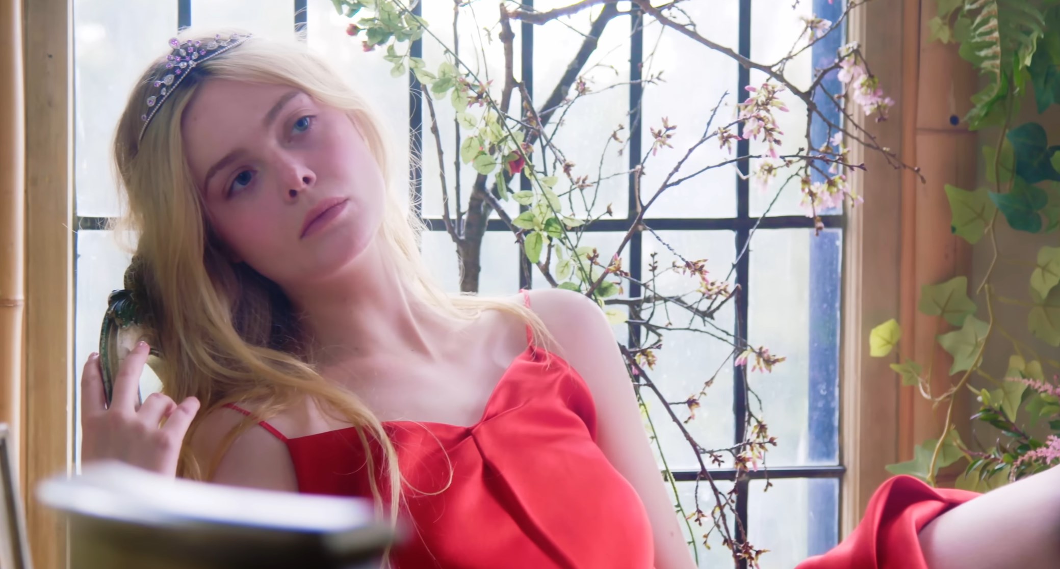 Обложка: скриншот «Канобу» / Elle Fanning : Life Lessons | Bazaar UK