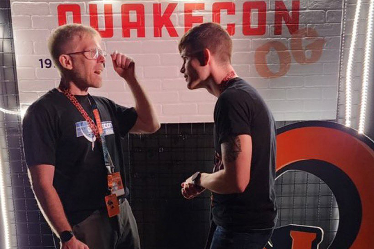 Обложка: Twitter, @ID_AA_Carmack, Джон Кармак слева