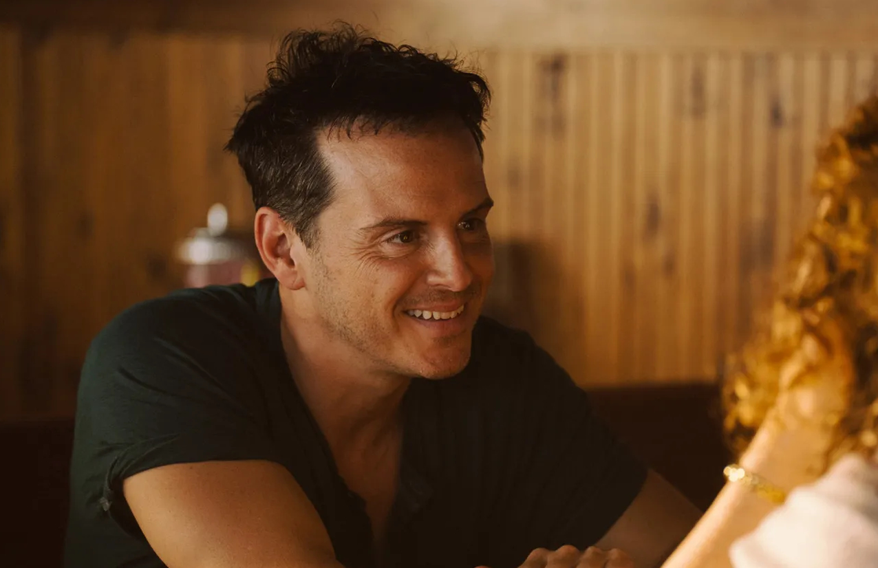 Обложка: кадр фильма All of Us Strangers (2023)