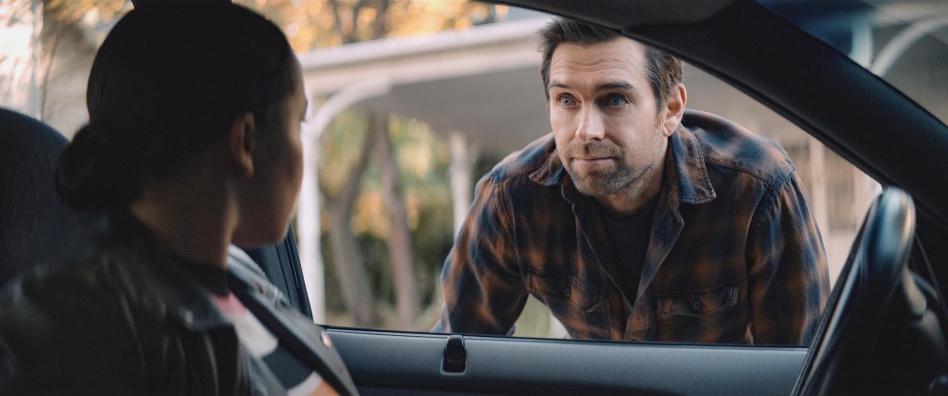 Обложка: кадр фильма «В паутине страха» (2023)