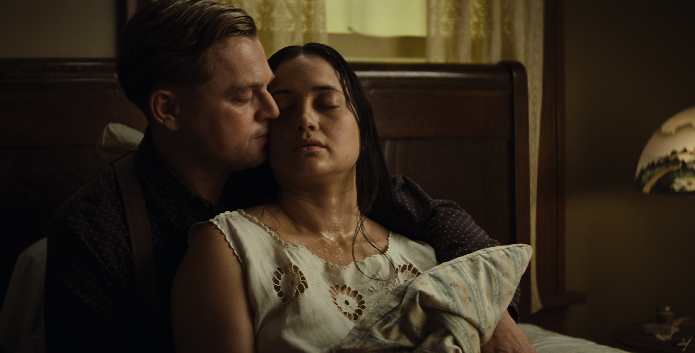 Обложка: кадр фильма «Убийцы цветочной луны» (2023)