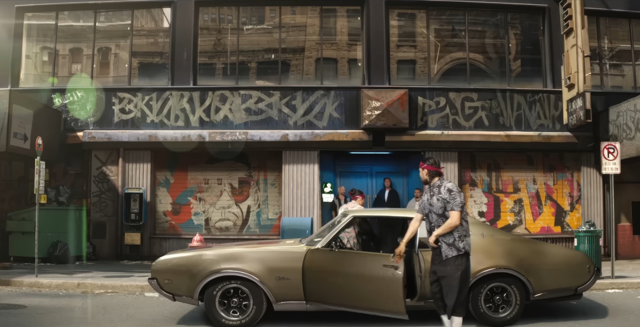 Обложка: кадр из фильма «Догмен»