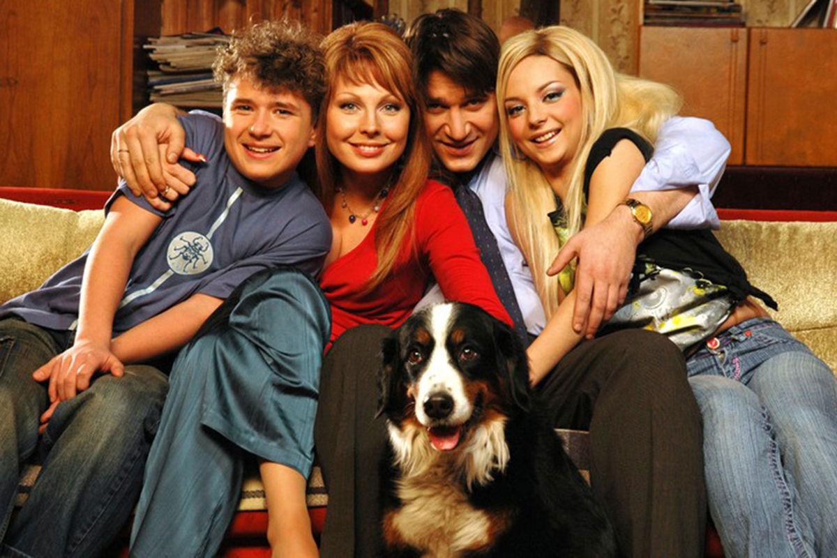 Обложка: промо сериала «Счастливы вместе» (2006—2013)