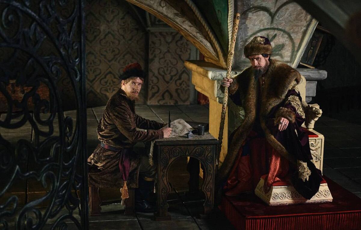 Обложка: Кадр из фильма «Иван Васильевич меняет всё!»