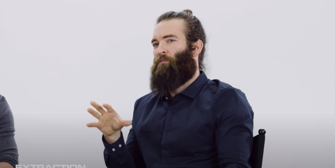 Обложка: скриншот «Канобу» // YouTube-канал Netflix: Behind the Streams