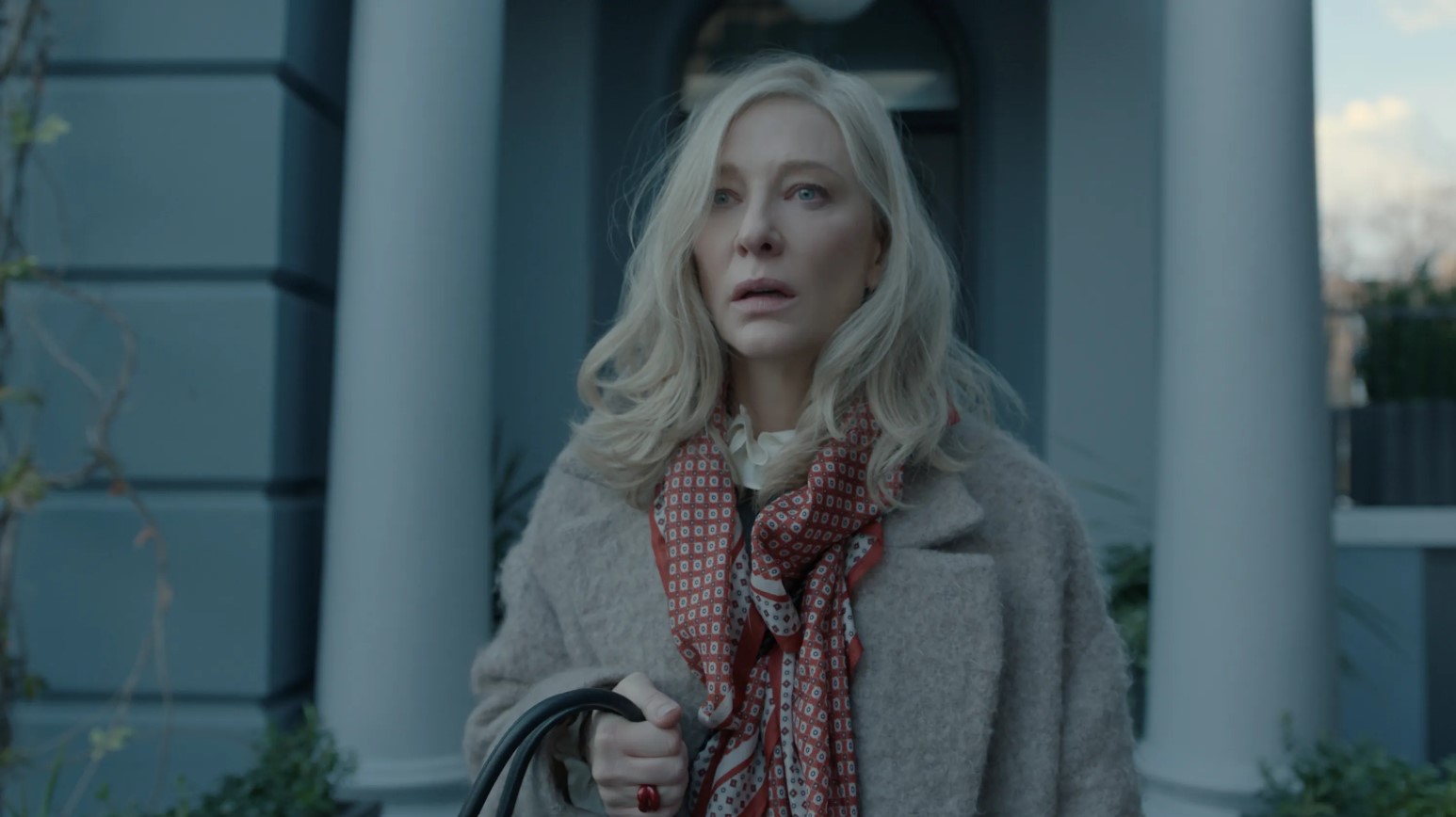 Обложка: "Все совпадения неслучайны"