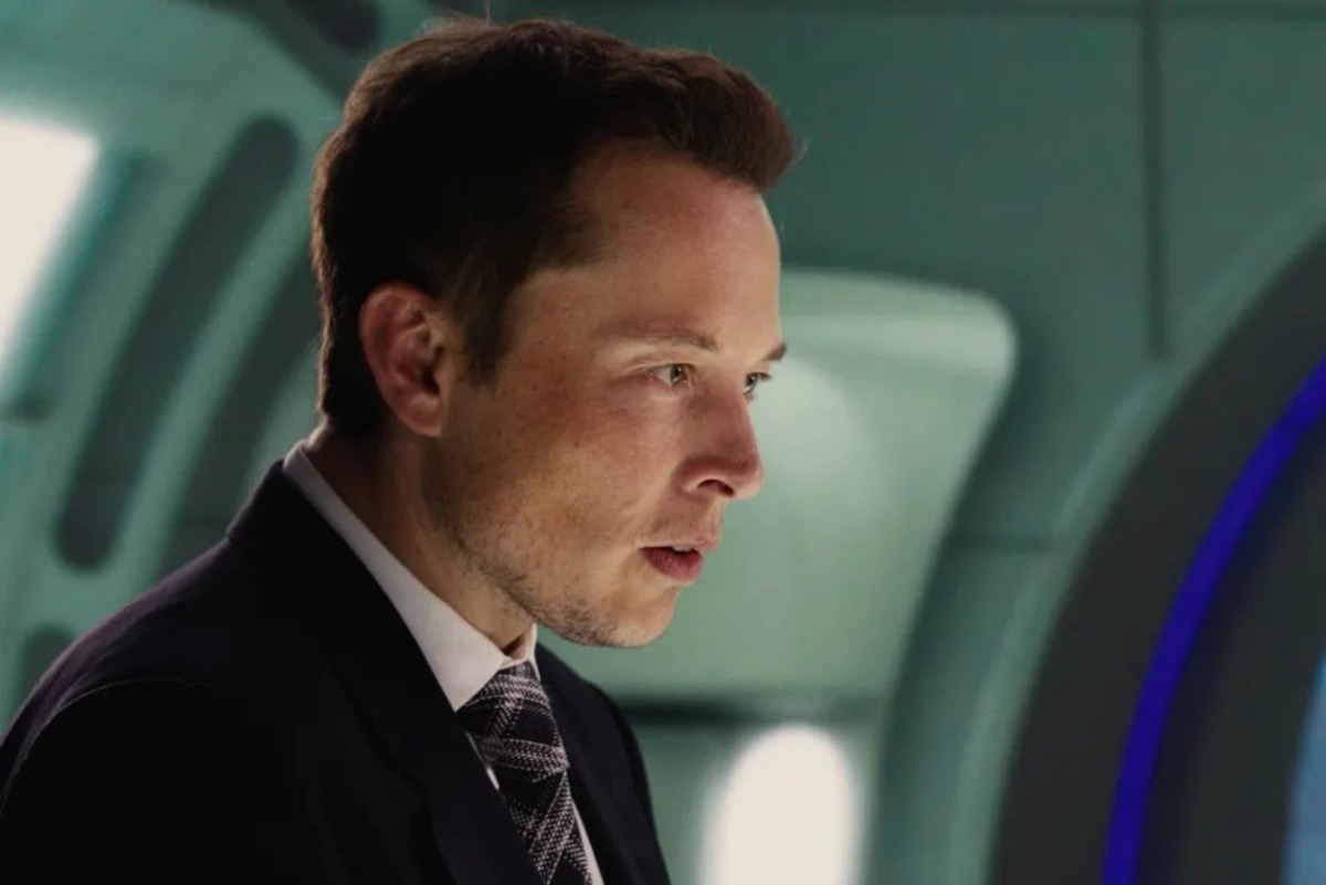 Обложка: Илон Маск на кадре из фильма «Мачете убивает»