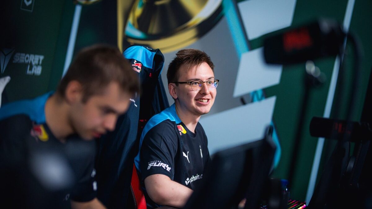 Обложка: Cloud9