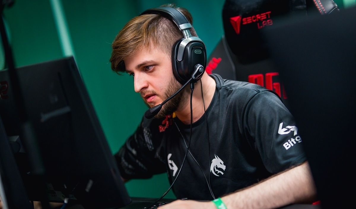 Обложка: Team Spirit