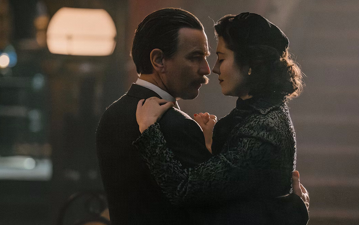 Обложка: кадр сериала «Джентльмен в Москве» (2024)