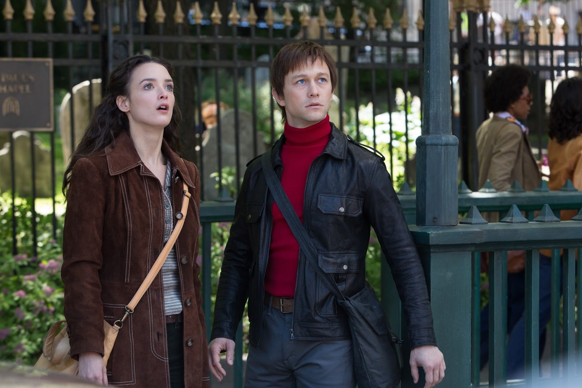 Обложка: кадр из фильма «Прогулка»