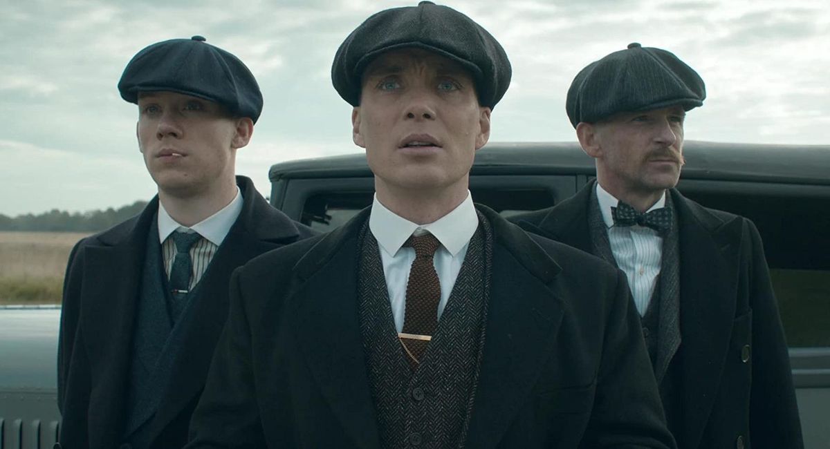 Обложка: кадр из сериала «Острые козырьки»