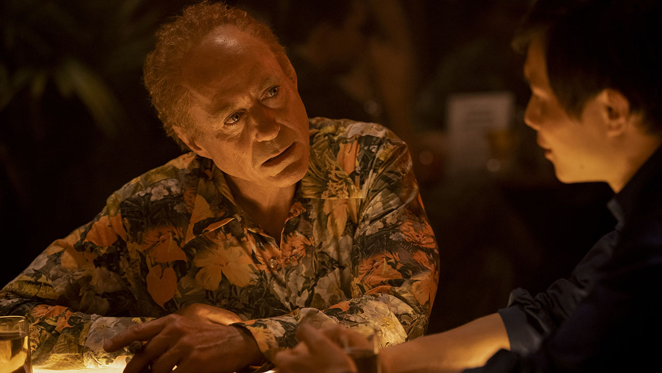 Обложка: кадр из сериала «Сочувствующий»