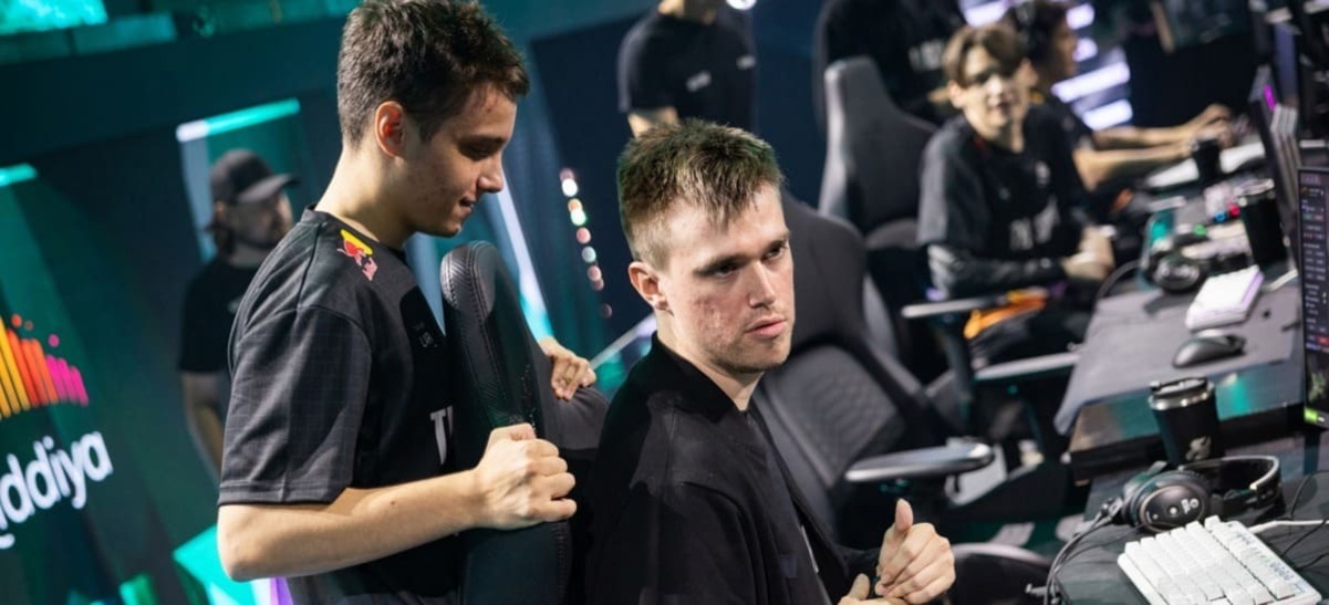 Обложка: Team Spirit