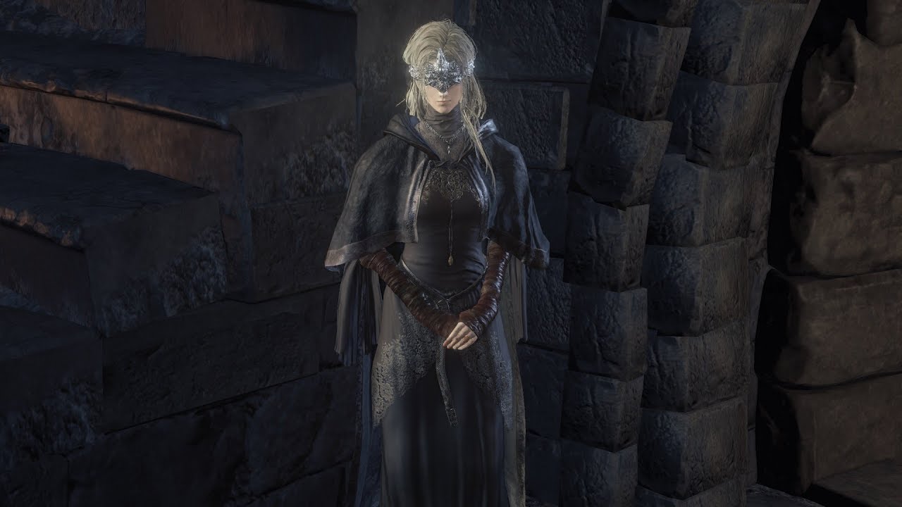 Косплеер предстала в образе таинственной Хранительницы огня из Dark Souls 3