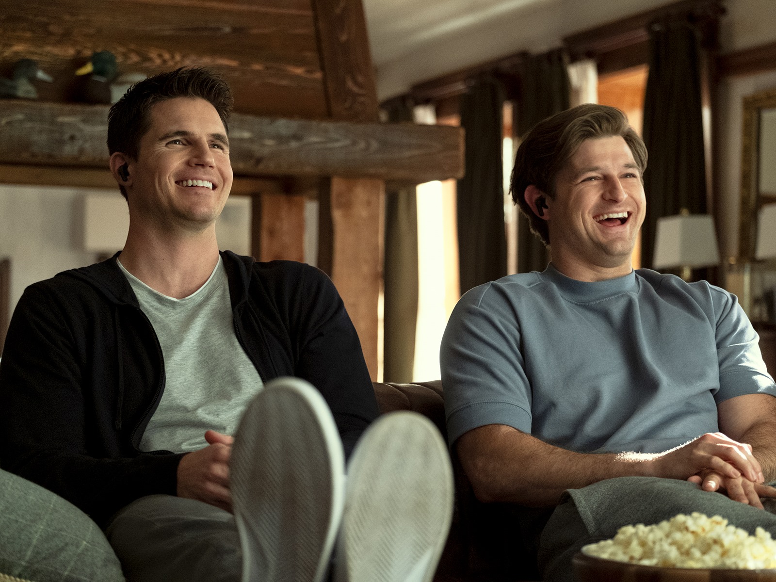 Обложка: кадр сериала «Загрузка» (2020—…)