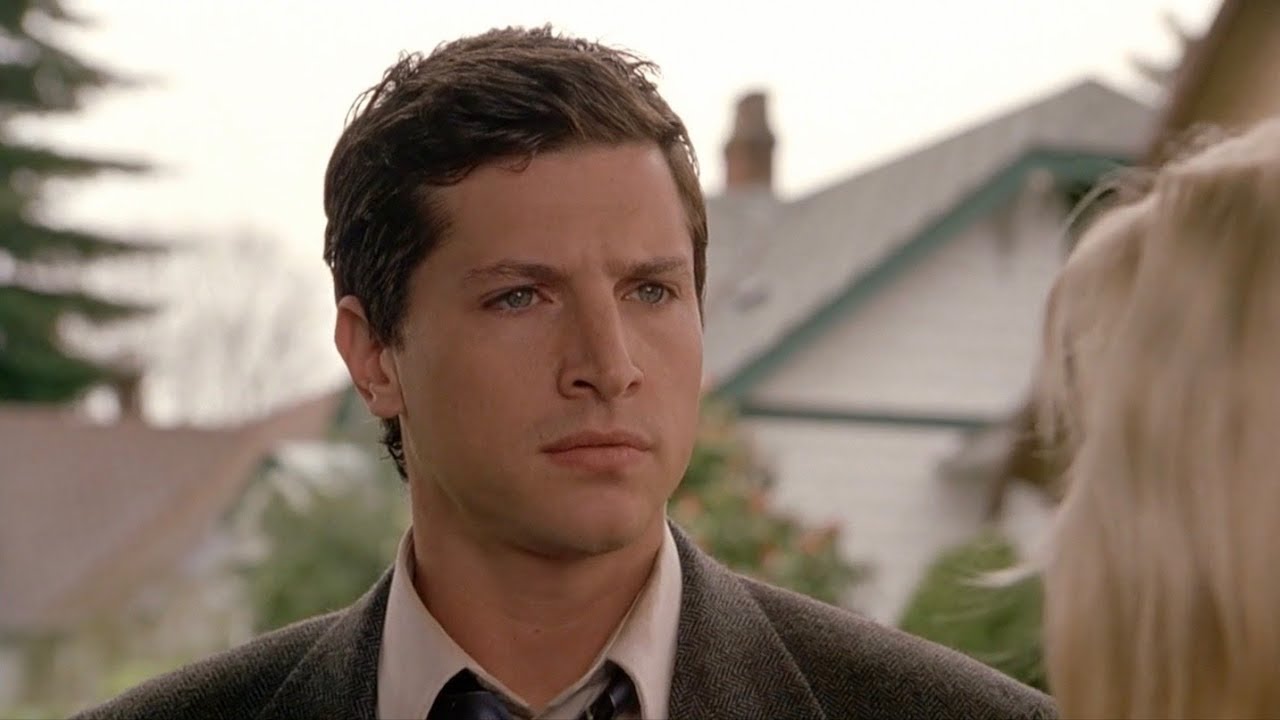 Обложка: кадр из фильма «Очень страшное кино 3»